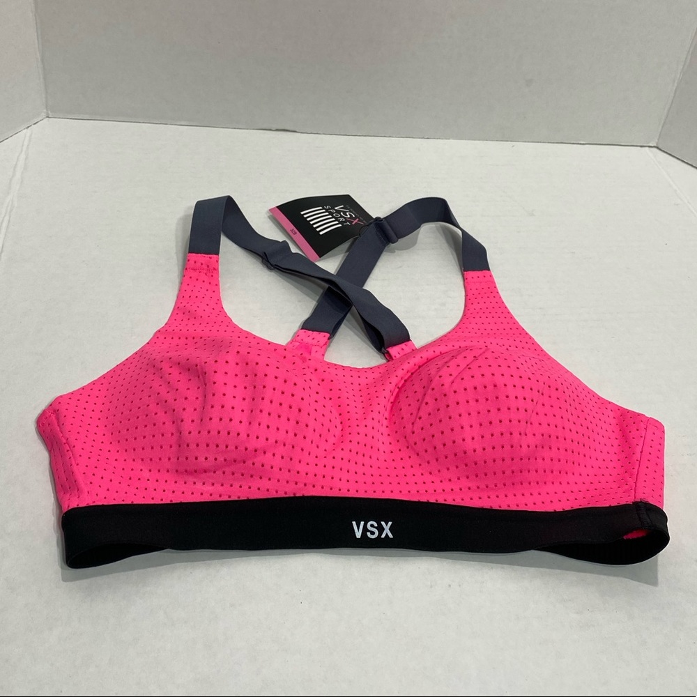 NWT Victoria’s Secret VSX Sport Bra size 32 B